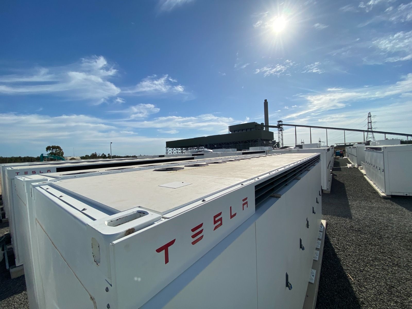 TESLA Megapacks 200 MegaWatt Pil Enerji Depolama Sistemi (4)